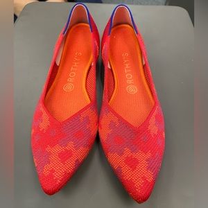 Red botanicamo Rothy’s point, size 10